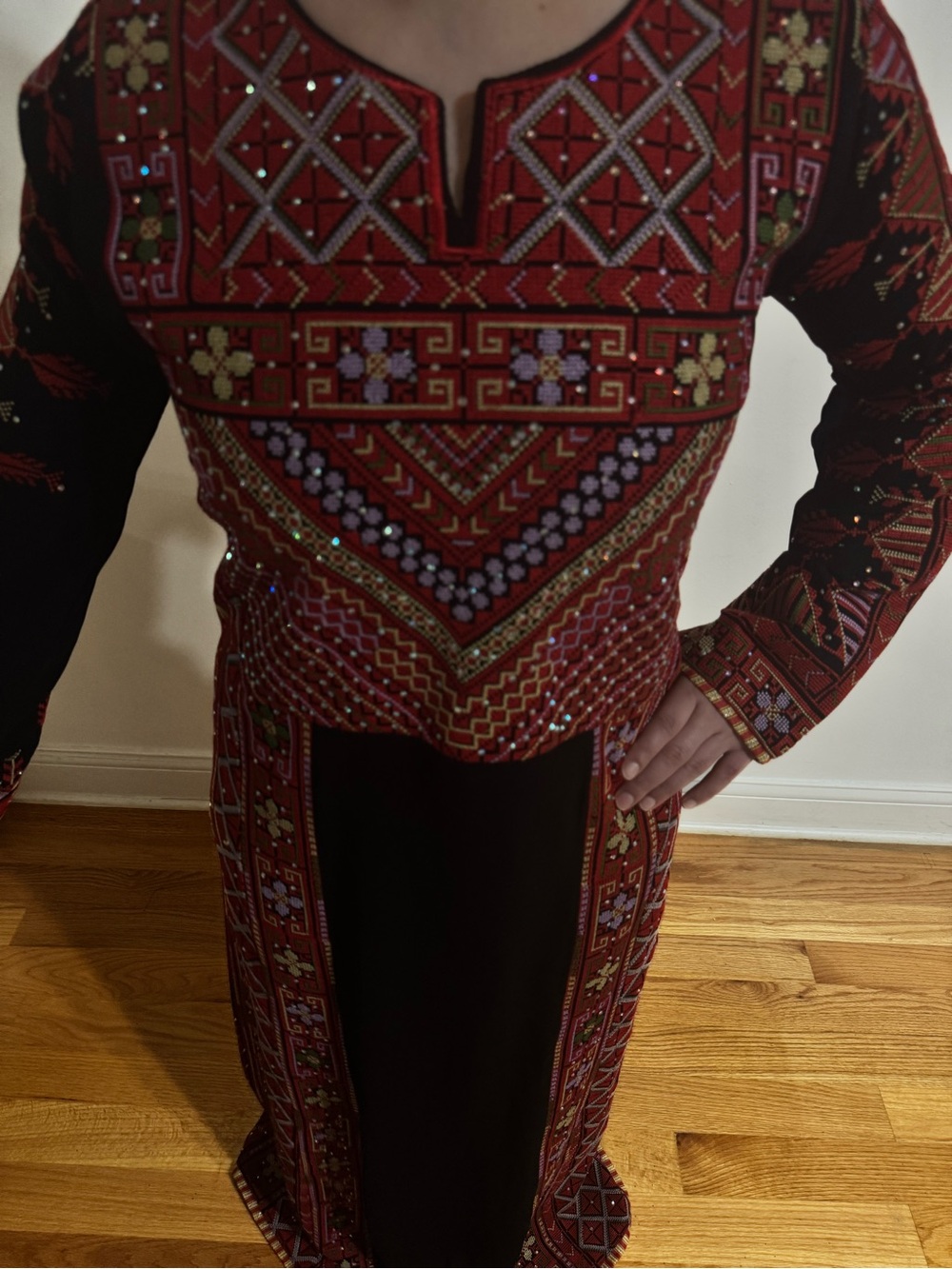 Embroidered Red and Black Women's thobe